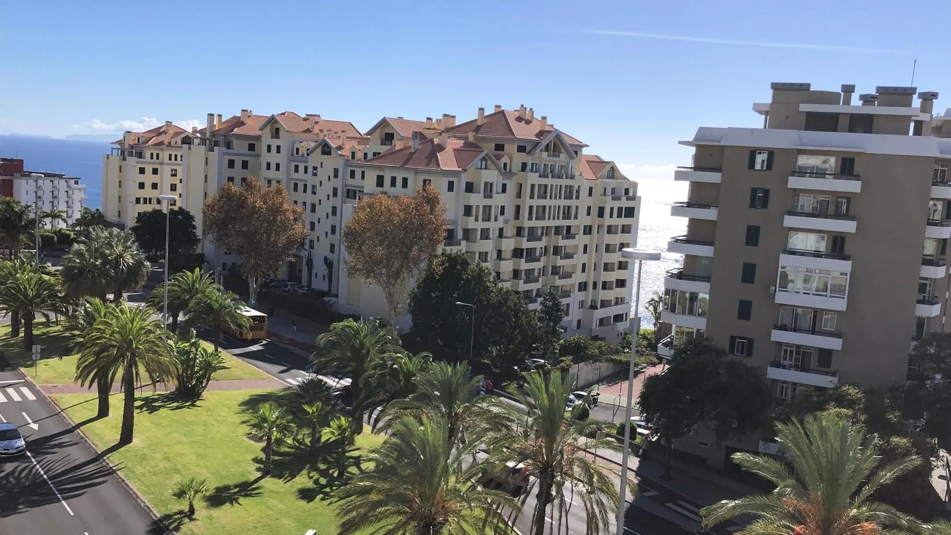 Forum Ocean View Apartment 푼샬