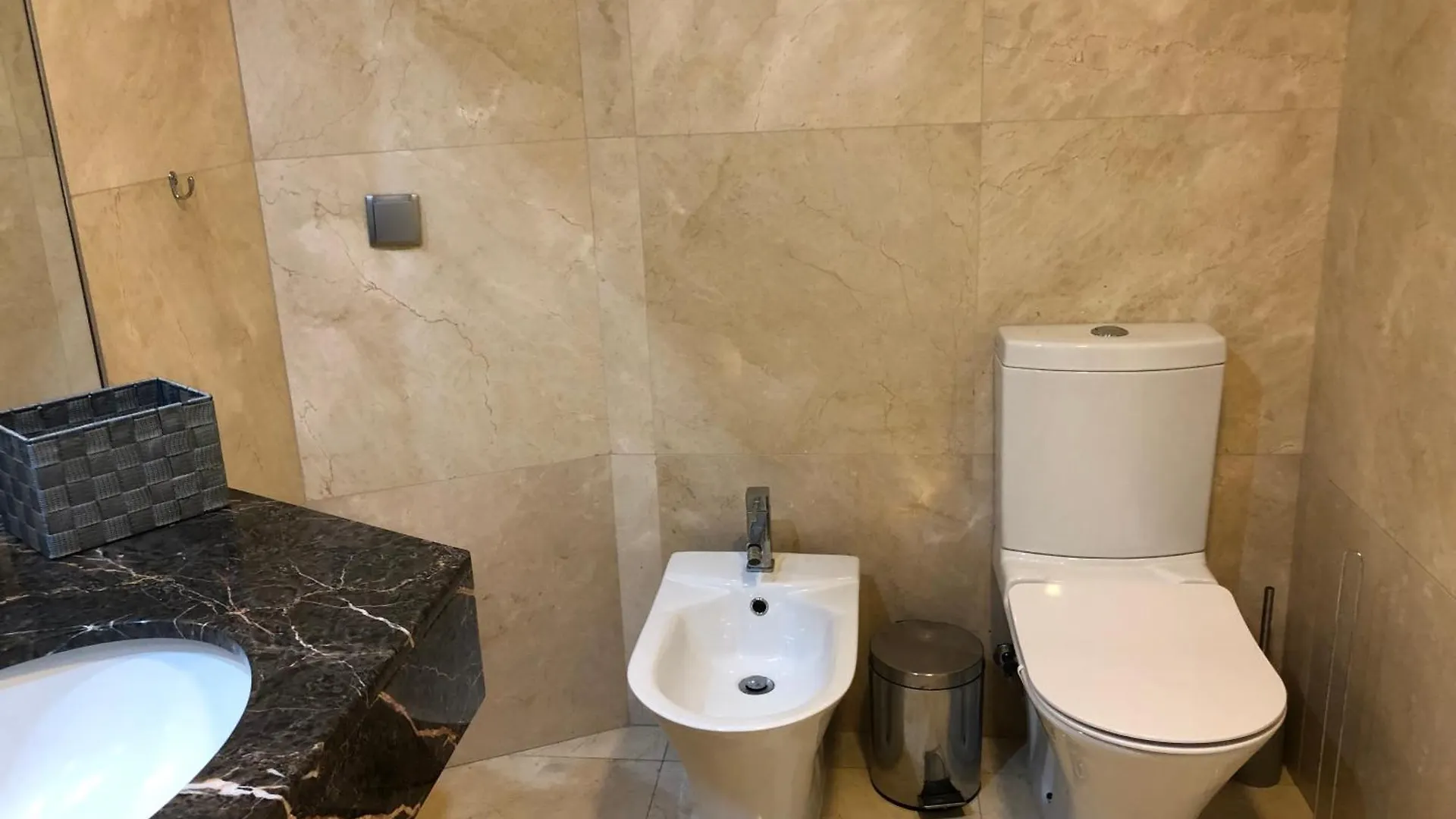 Forum Ocean View Apartment 푼샬
