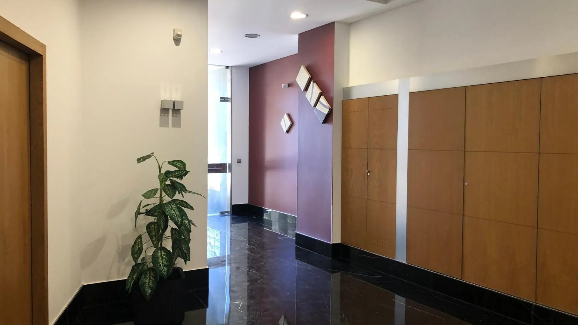 Forum Ocean View Apartment 푼샬 0*,  포르투갈