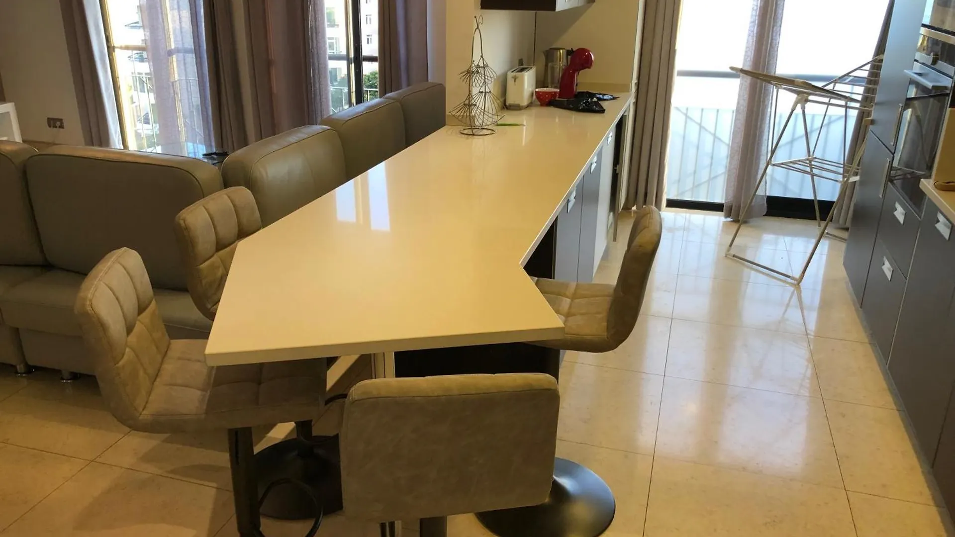 Forum Ocean View Apartment 푼샬 포르투갈