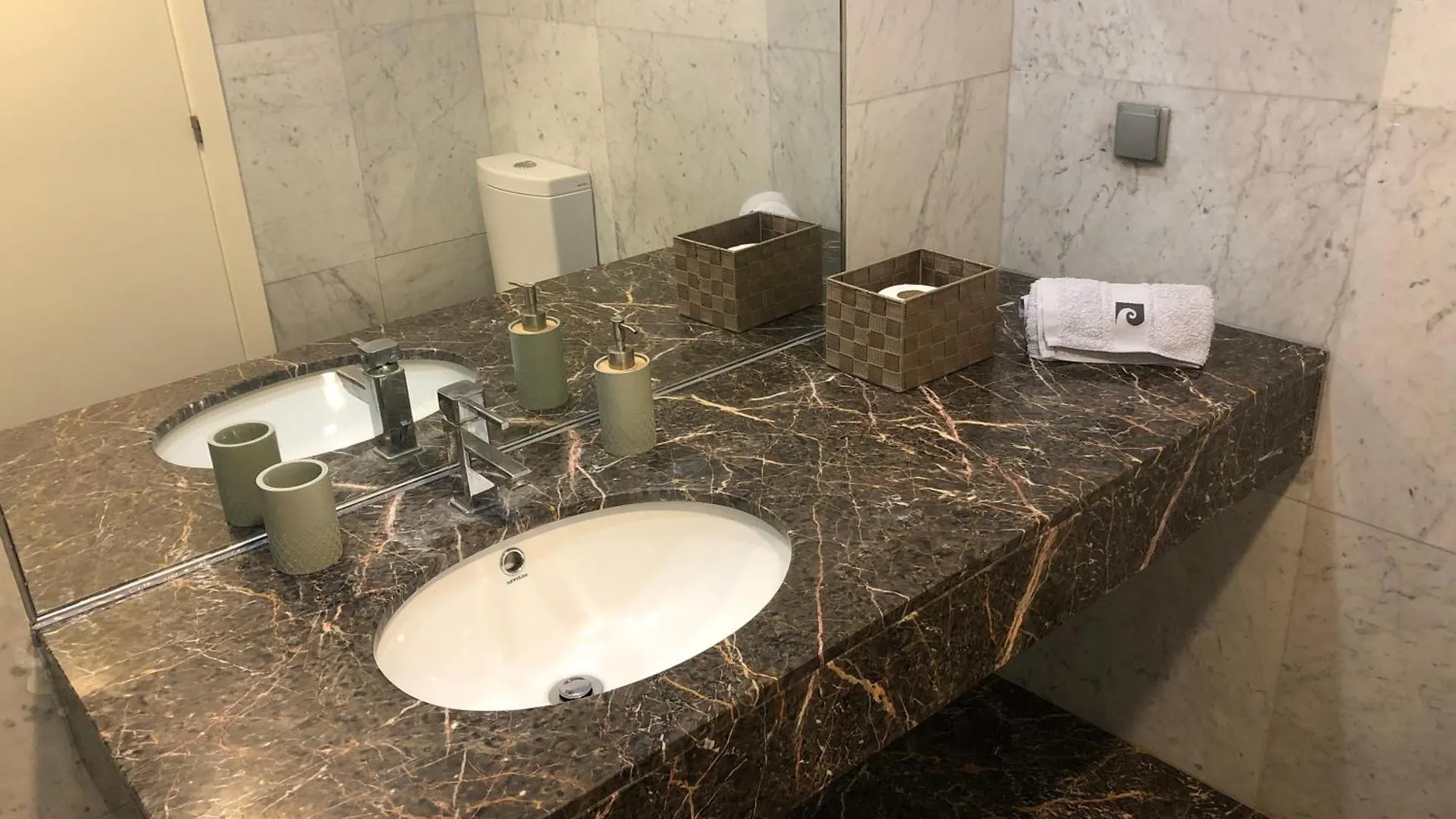 Forum Ocean View Apartment 푼샬 0*,