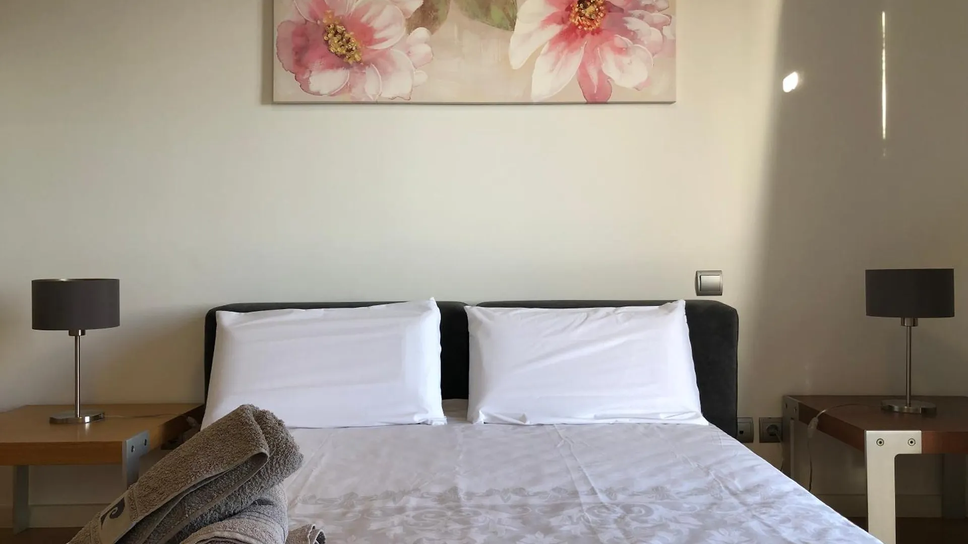 Forum Ocean View Apartment 푼샬 포르투갈
